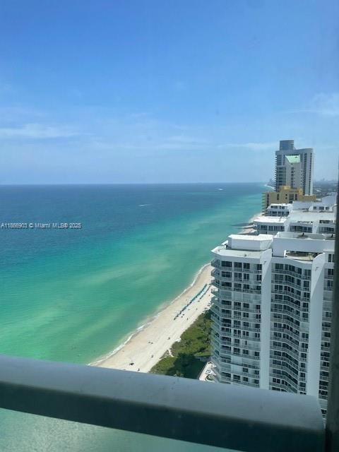 Apartamento para Alugar em Sunny Isles Beach, FL