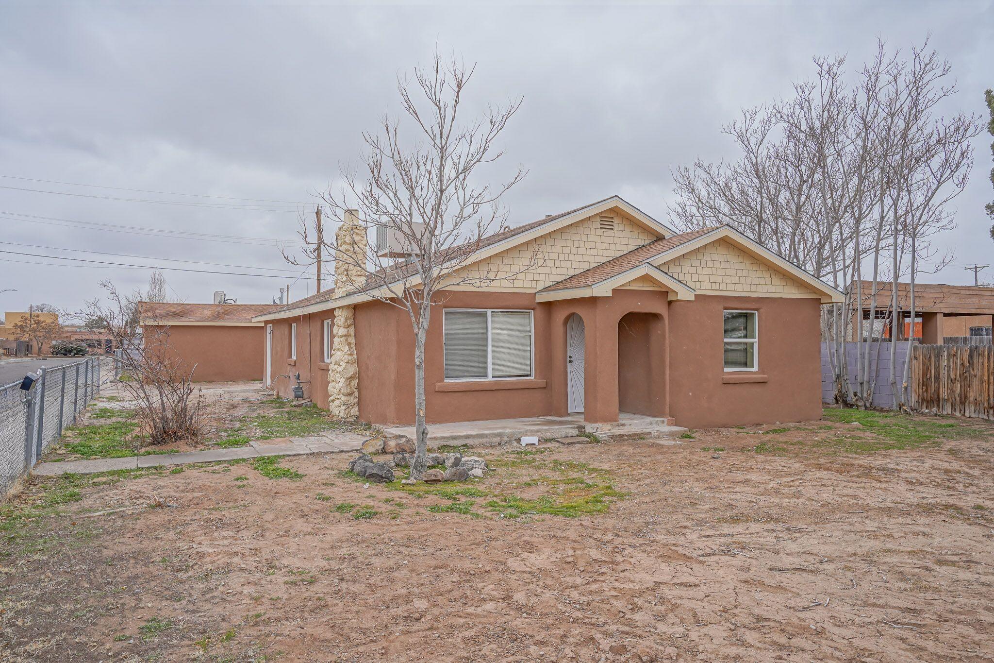 Great potential, corner lot home recently remodeled with a casita in the back. Seller will consider a REC at a price of 320k with 100k down 9% rate