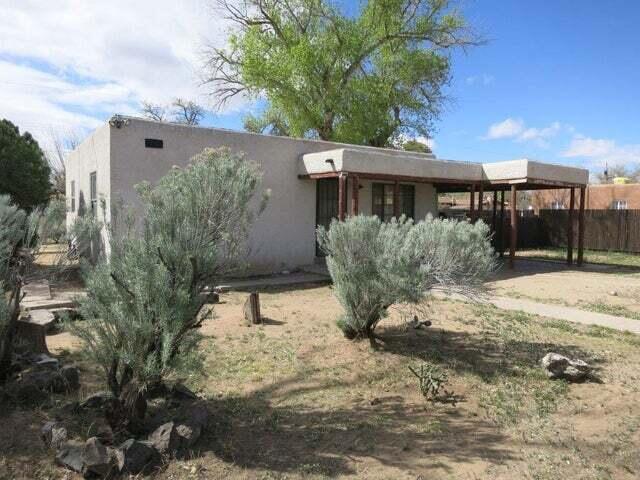 Great lot with access to bring in your vehicles into the yard, call listing agent to schedule showings, some repairs needed, however, property is occupied now, seller will consider REC with 10% down