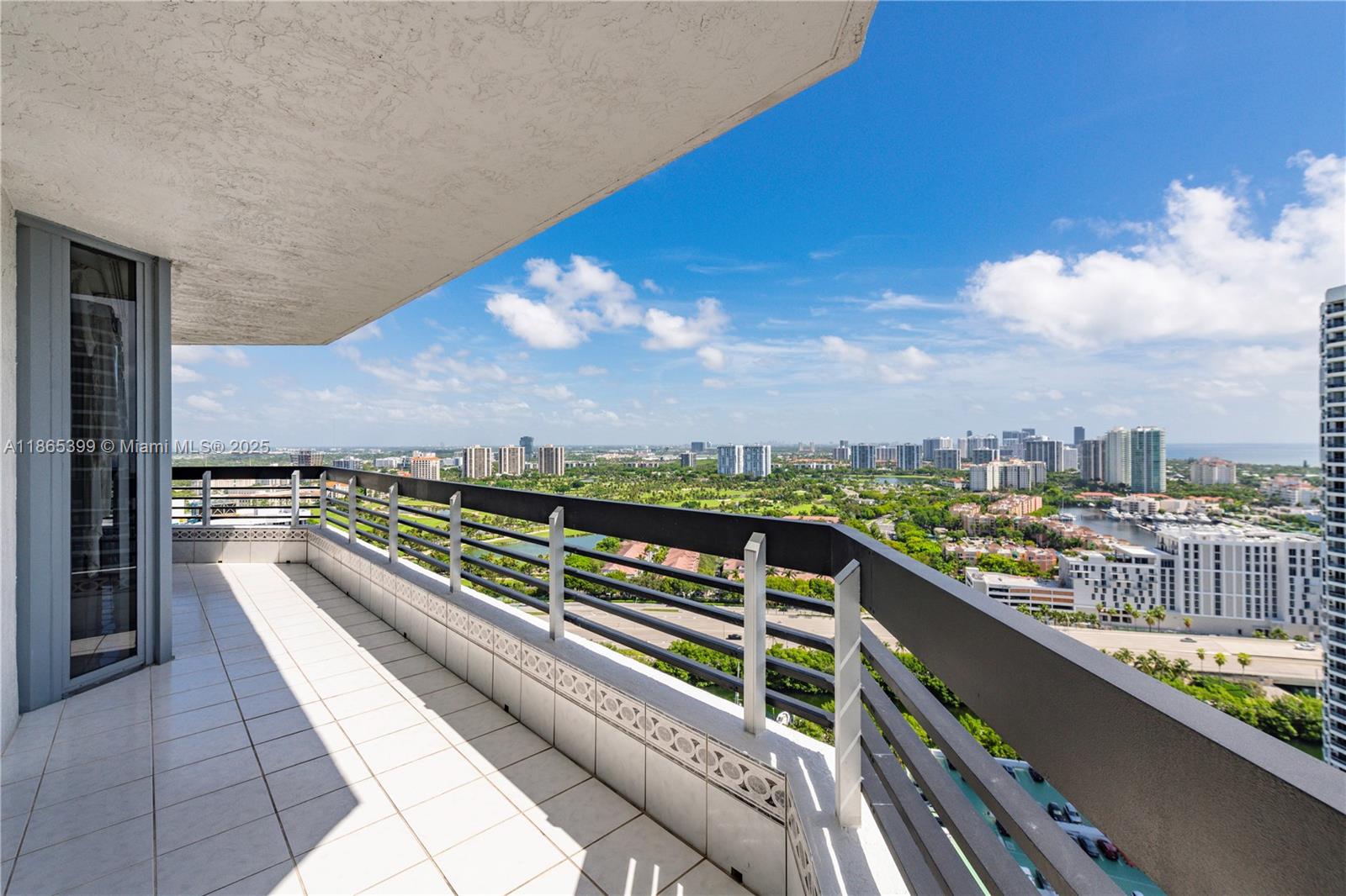 3530 Mystic Pointe Dr Unit 3206, Aventura, Florida 33180