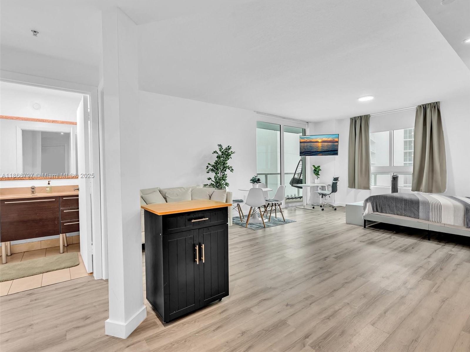 Property photo # 8