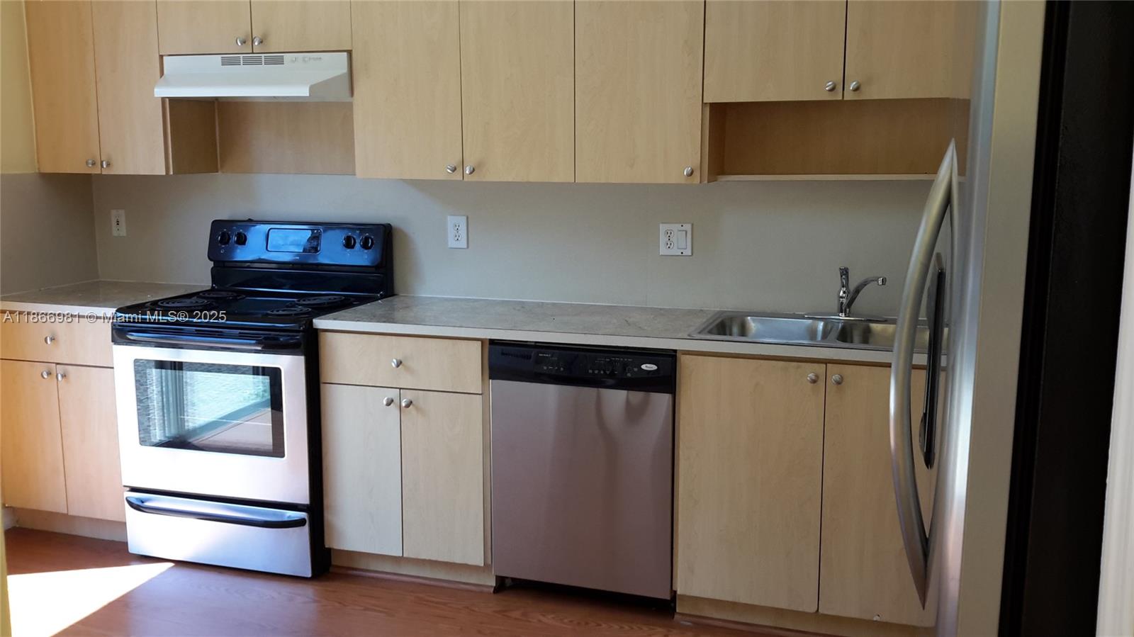 Property photo # 8