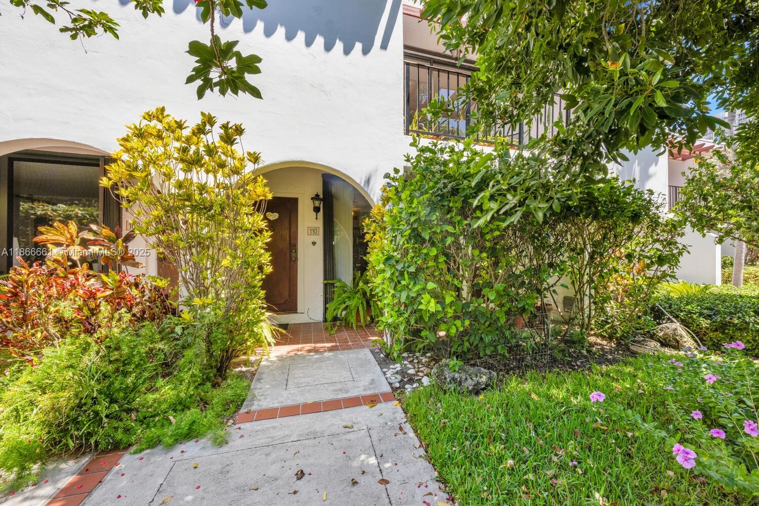 Grapetree Townhouse Condo