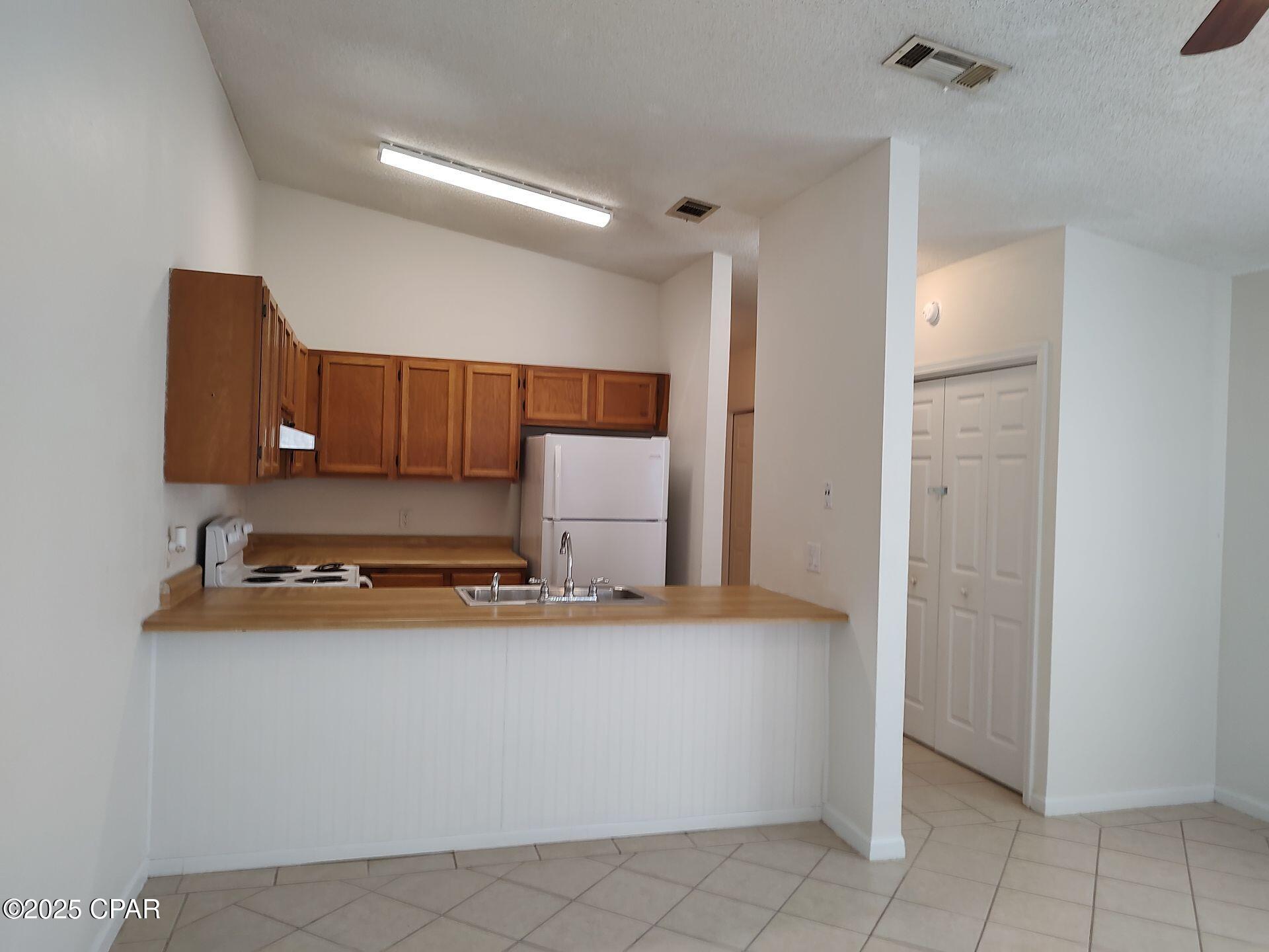 Image 2 For 6316 Sunset Avenue B