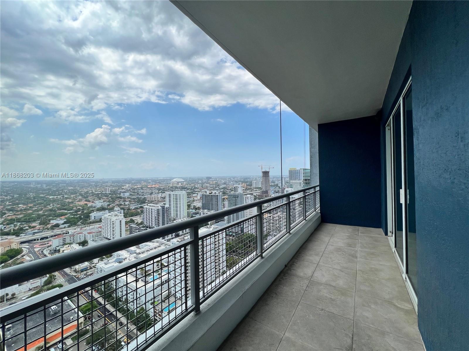 60 SW 13th St #3605, Miami FL 33130