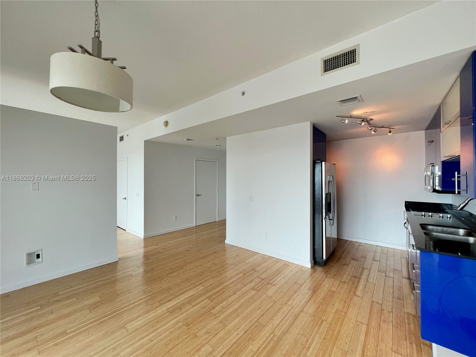 60 SW 13th St #3605, Miami FL 33130