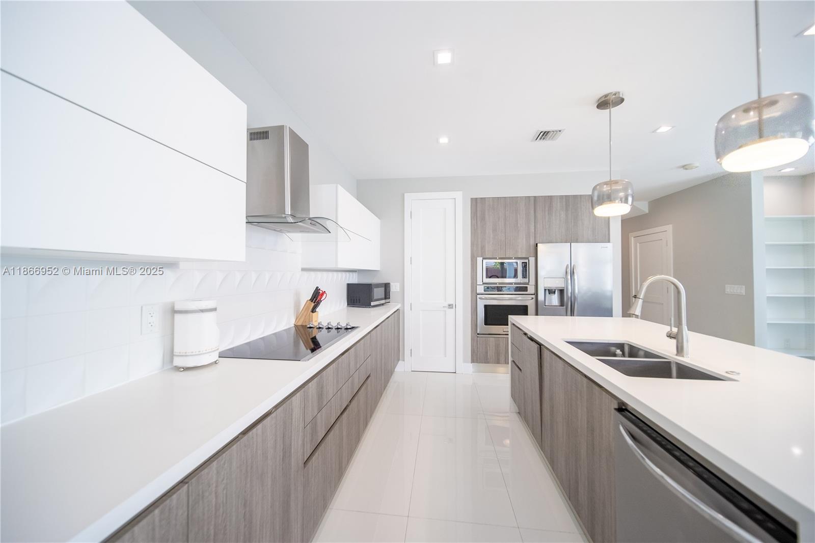 Property photo # 2