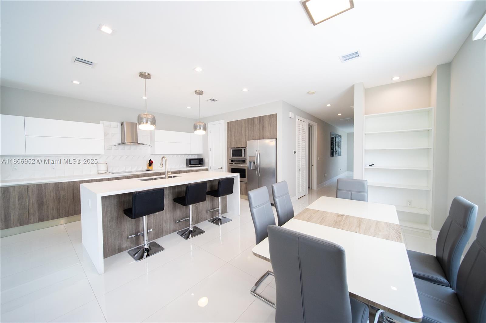 Property photo # 6