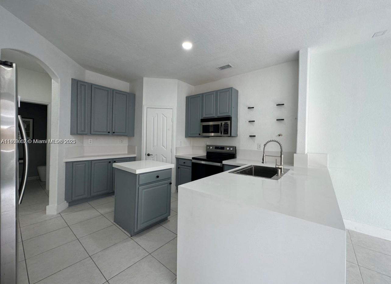 Property photo # 3