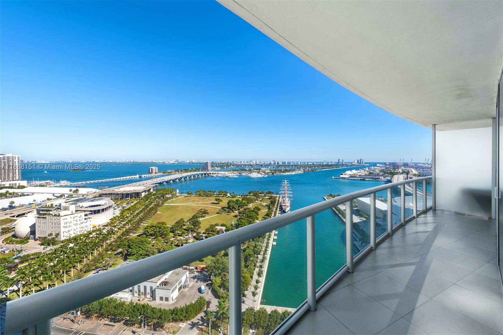 888 Biscayne Blvd #2712, Miami FL 33132