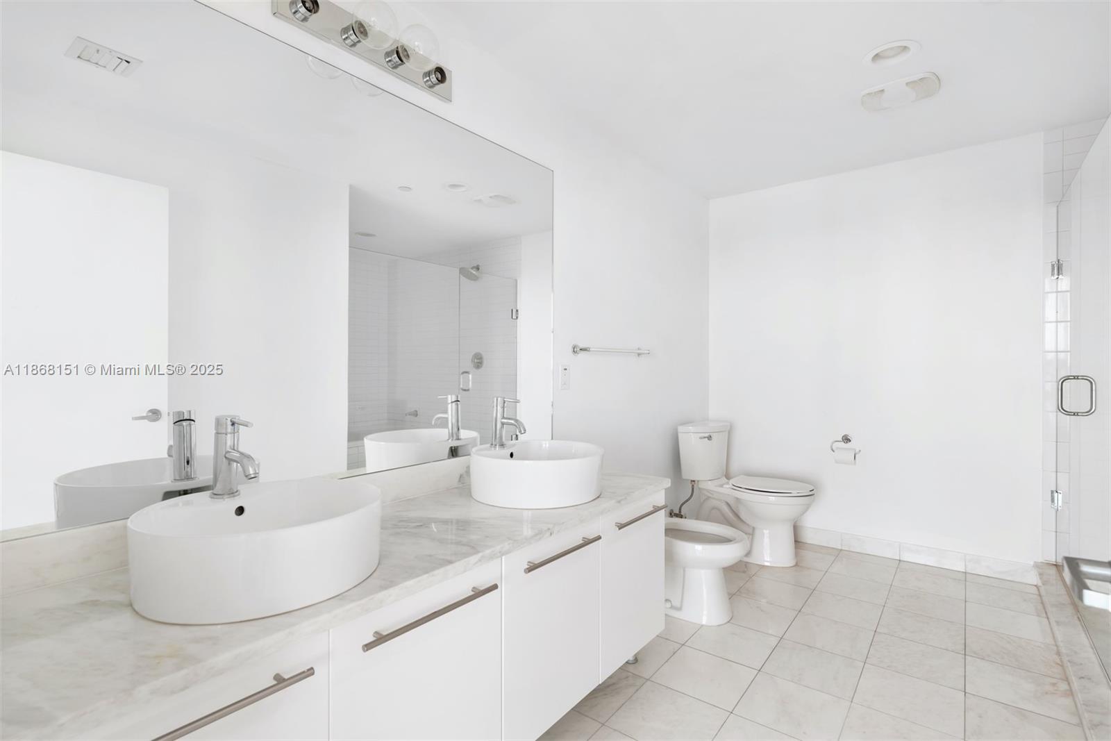 888 Biscayne Blvd #2712, Miami FL 33132