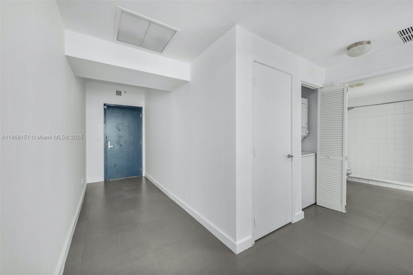888 Biscayne Blvd #2712, Miami FL 33132
