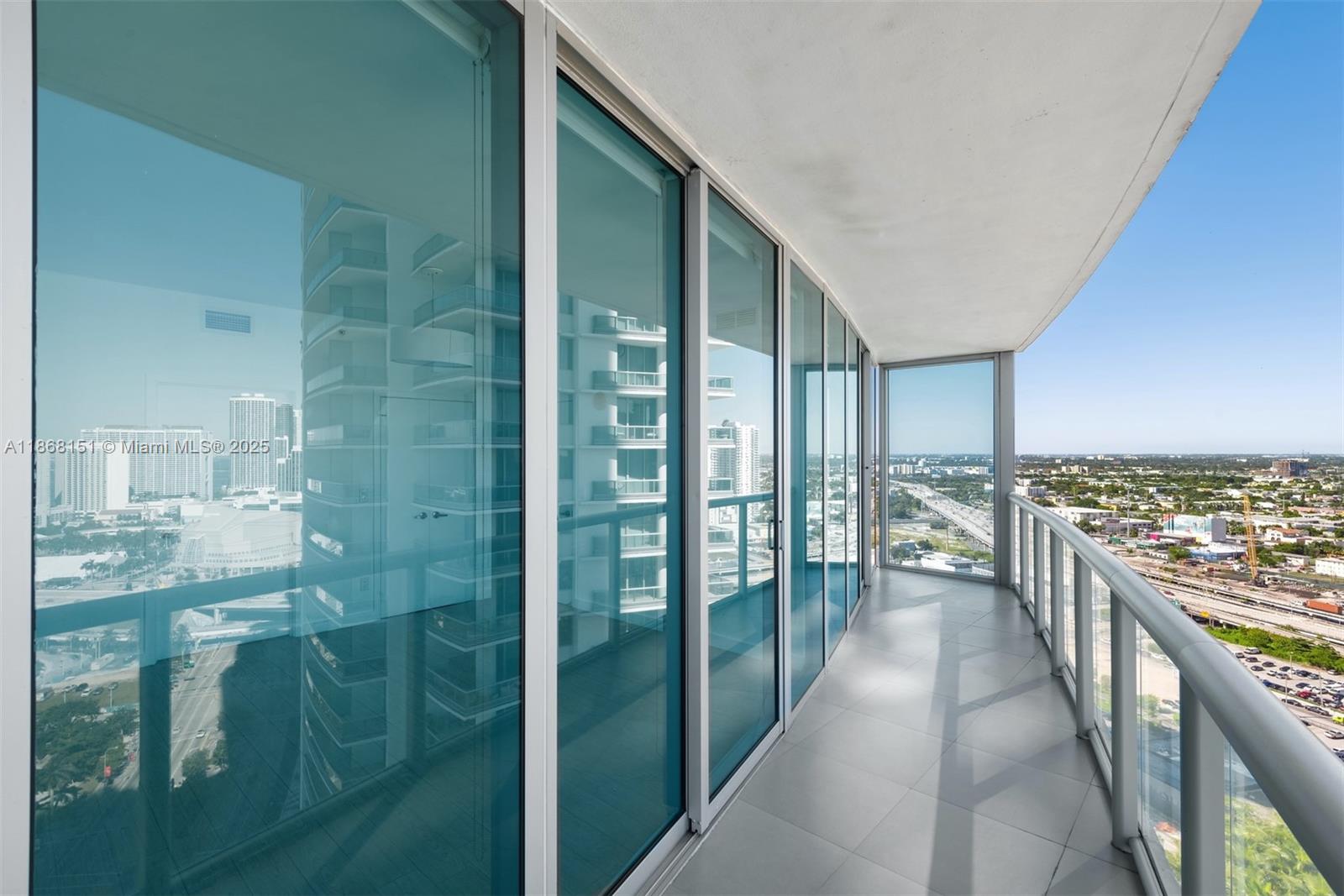 888 Biscayne Blvd #2712, Miami FL 33132