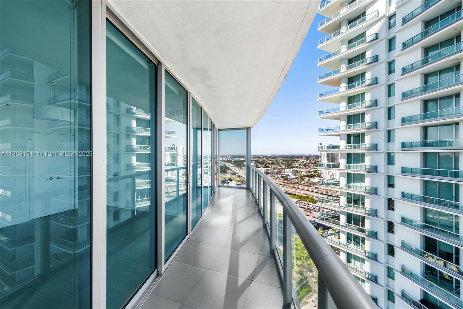 888 Biscayne Blvd #2712, Miami FL 33132