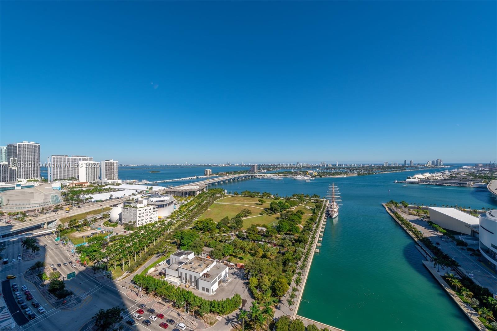 888 Biscayne Blvd #2712, Miami FL 33132