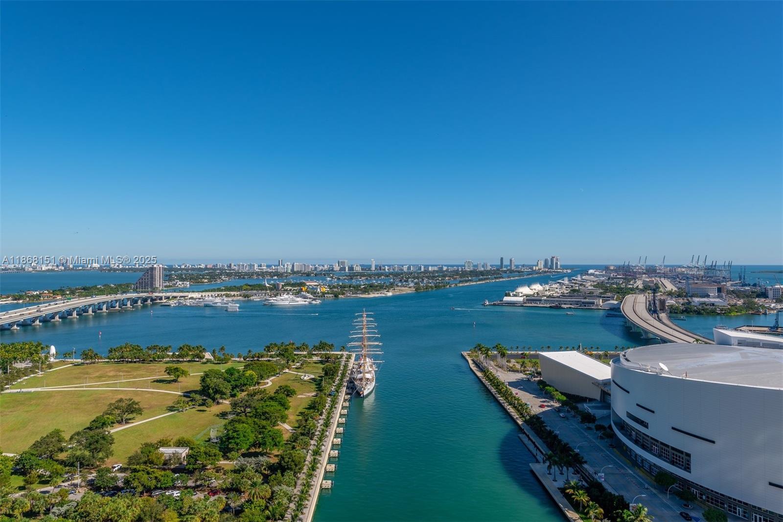888 Biscayne Blvd #2712, Miami FL 33132