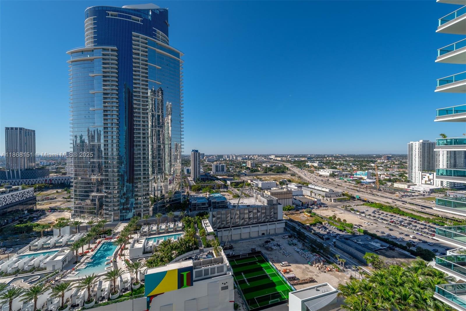 888 Biscayne Blvd #2712, Miami FL 33132