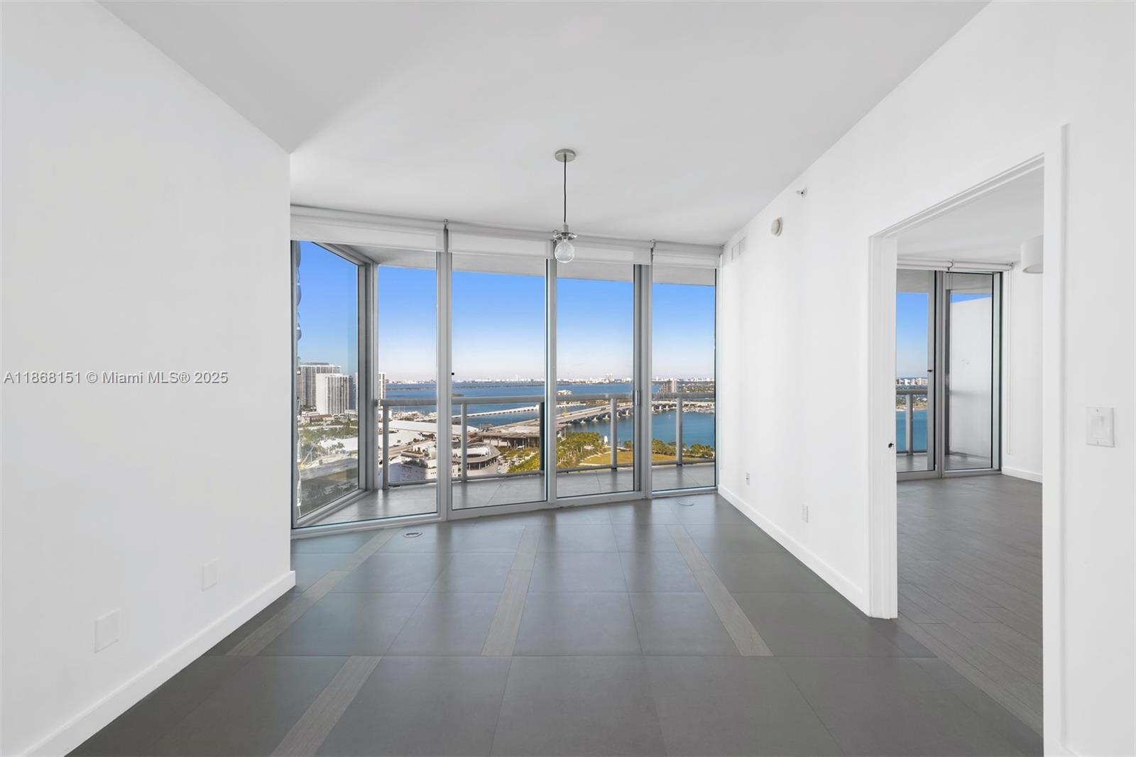 888 Biscayne Blvd #2712, Miami FL 33132