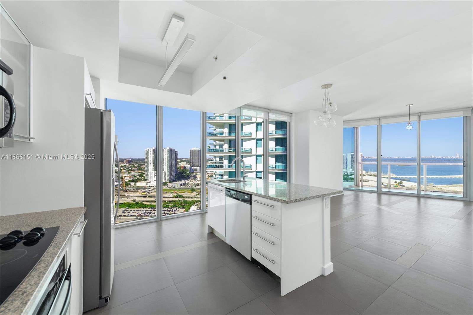 888 Biscayne Blvd #2712, Miami FL 33132