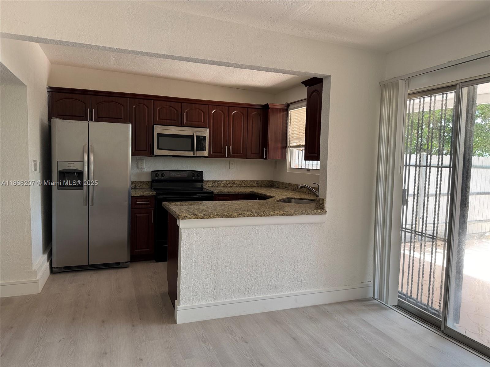 Property photo # 6