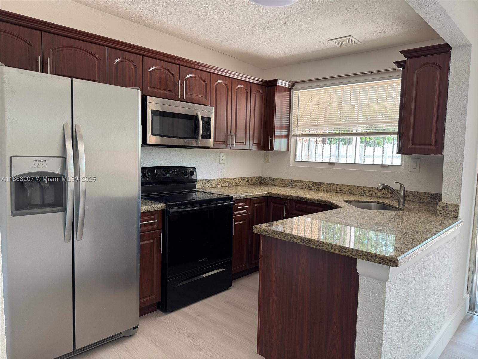 Property photo # 8