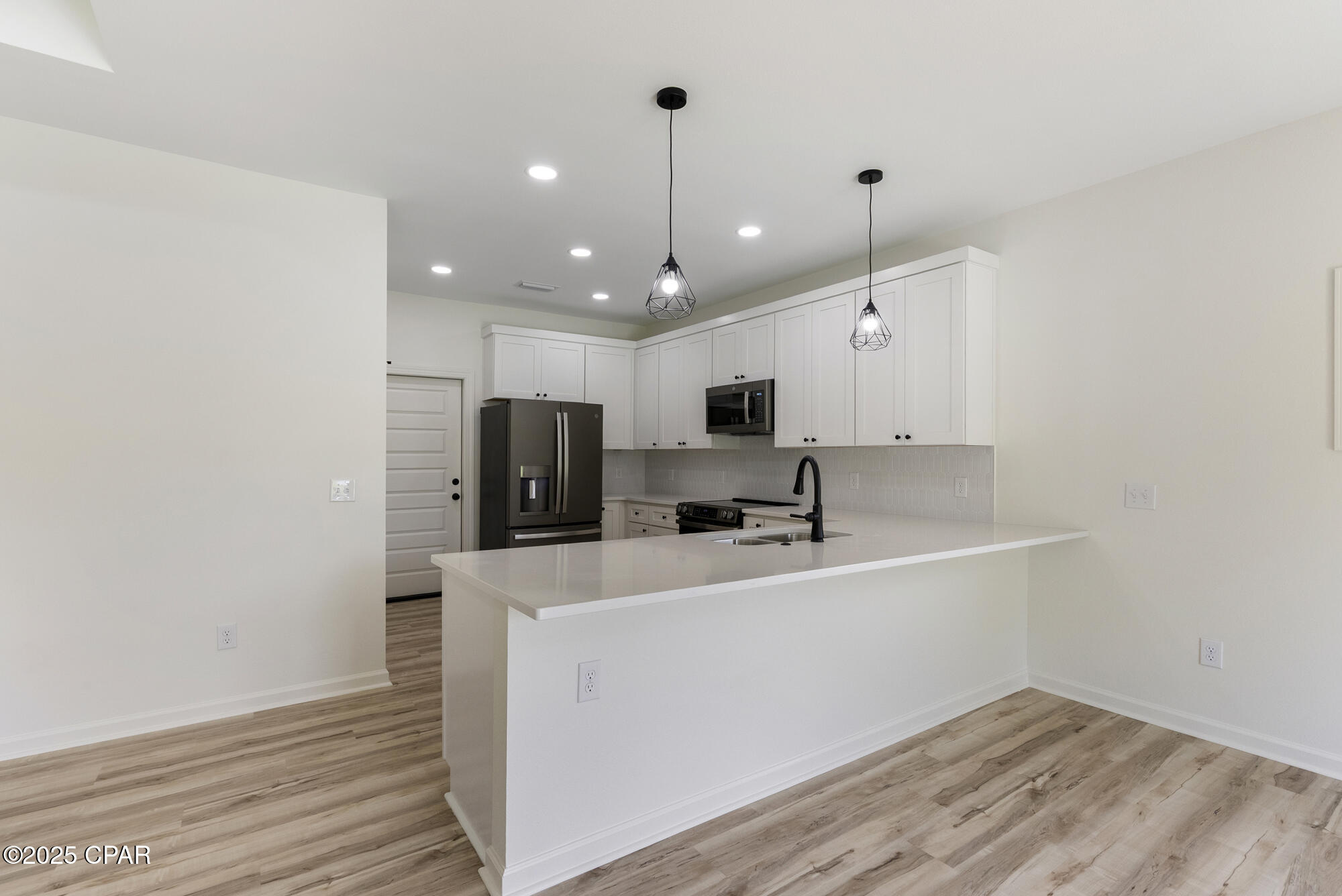 Image 11 For 2019 Twin Oaks Drive