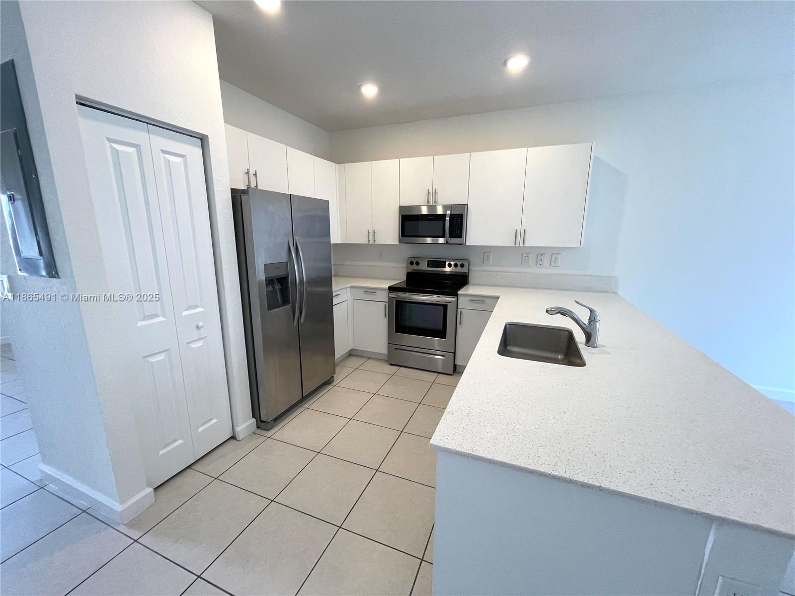 Property photo # 4