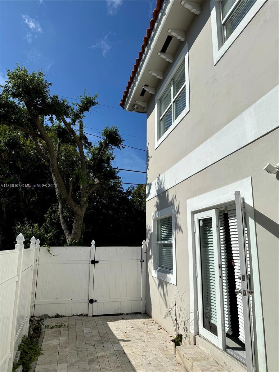 Property photo # 4