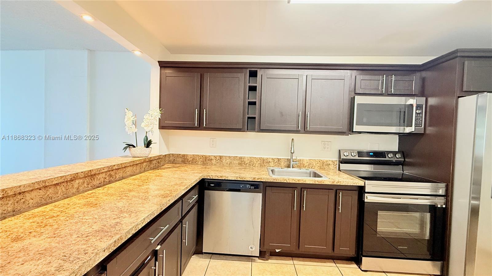 Property photo # 0