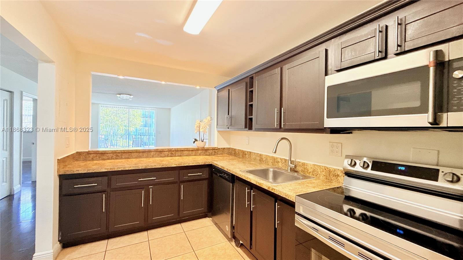 Property photo # 6