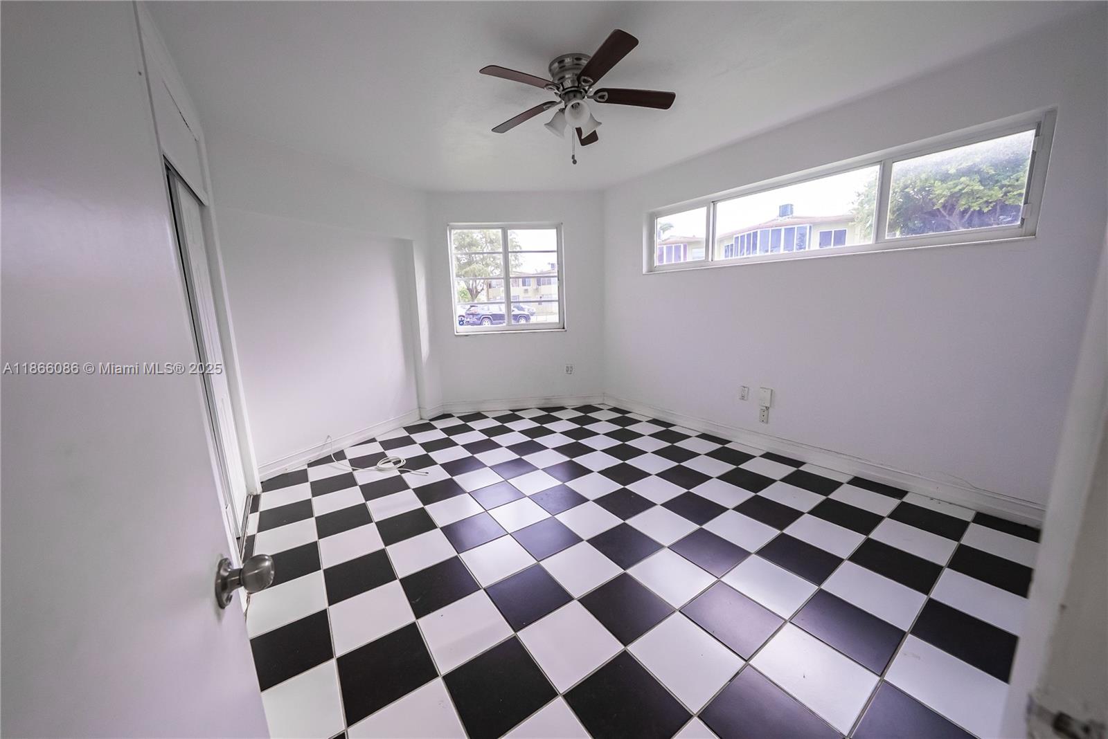 Property photo # 4