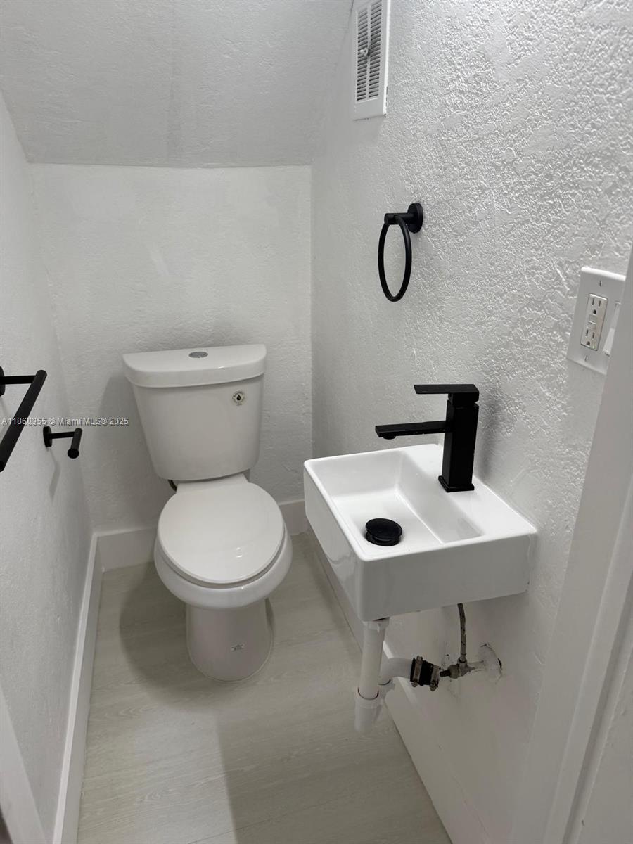 Property photo # 9