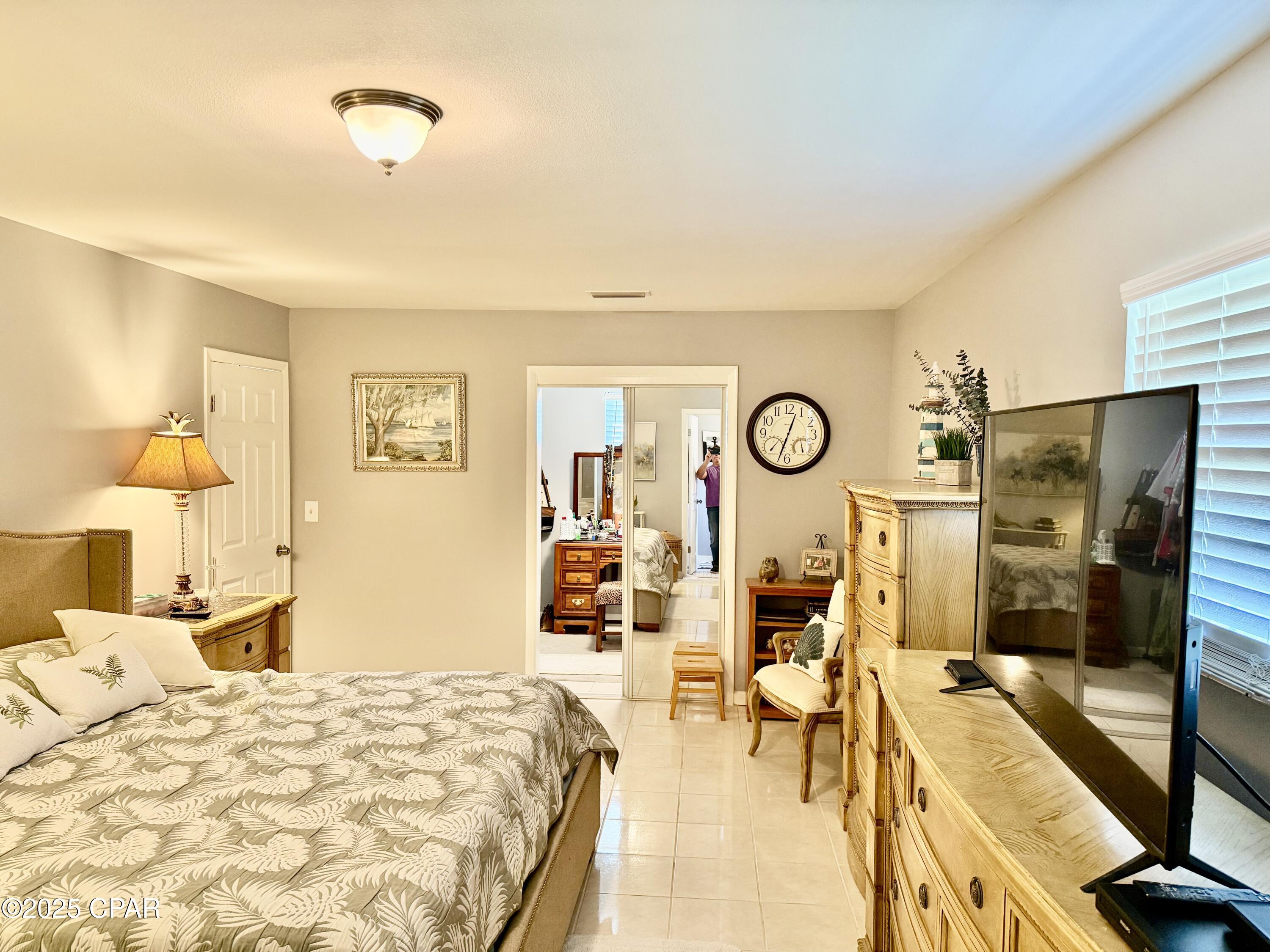 Image 18 For 2704 Drummond Avenue