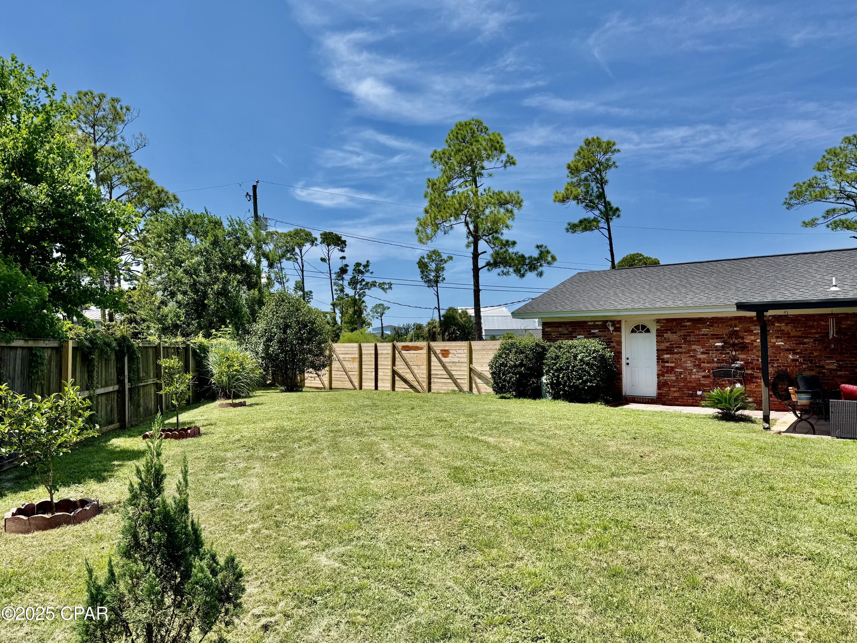 Image 35 For 2704 Drummond Avenue