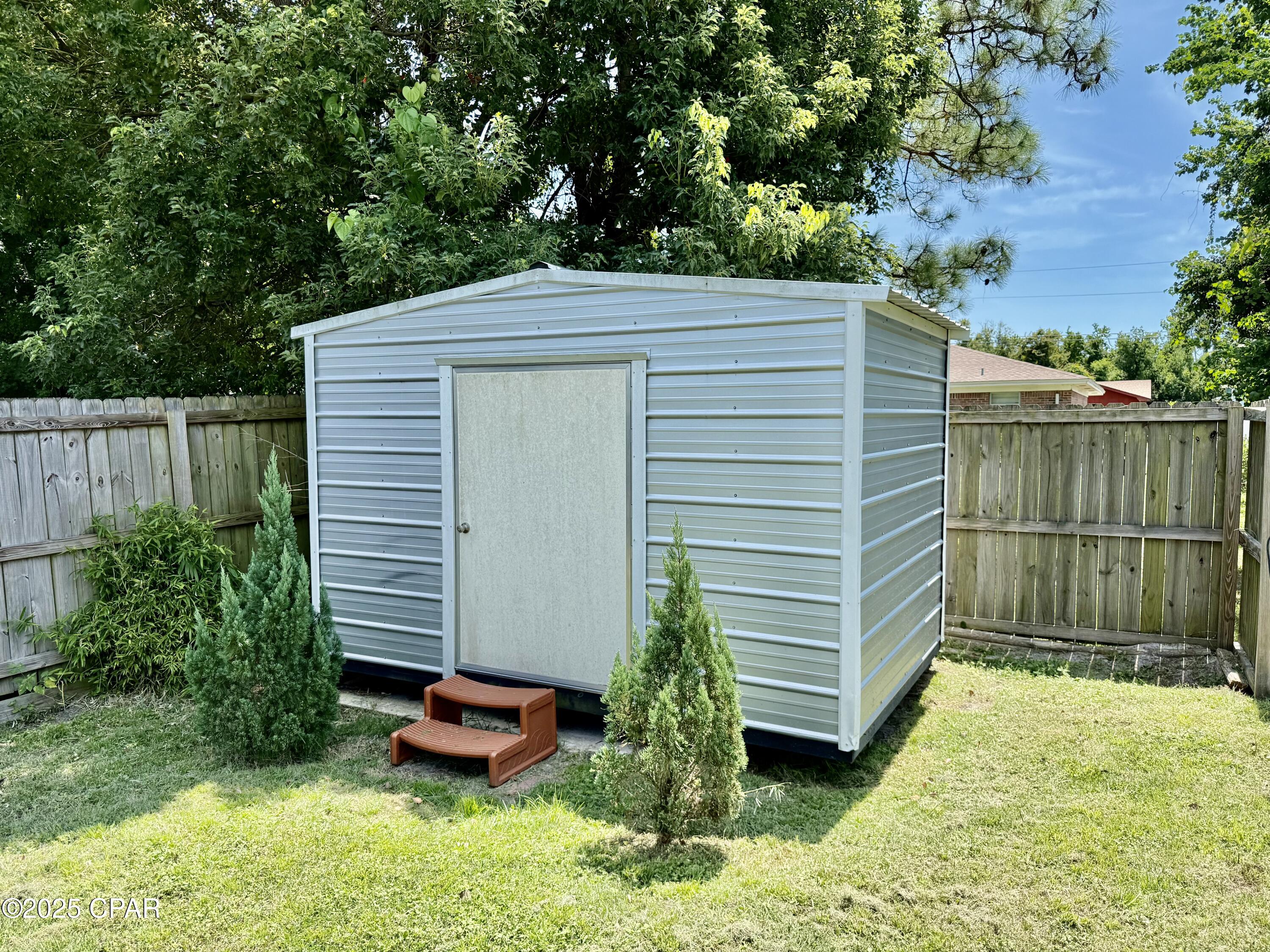 Image 38 For 2704 Drummond Avenue