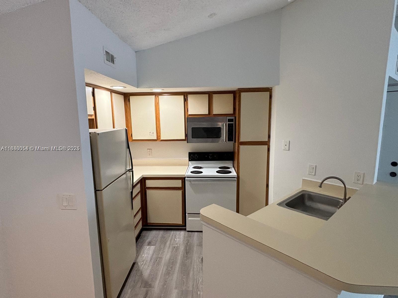 Property photo # 2