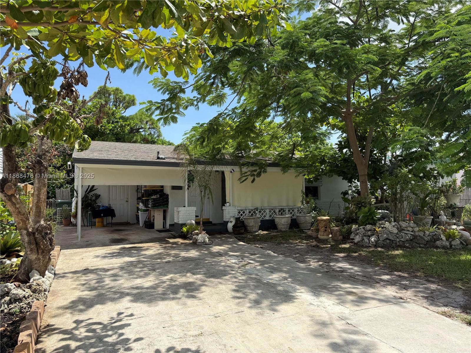 5216 3rd Ave, Oakland Park, Florida 33334