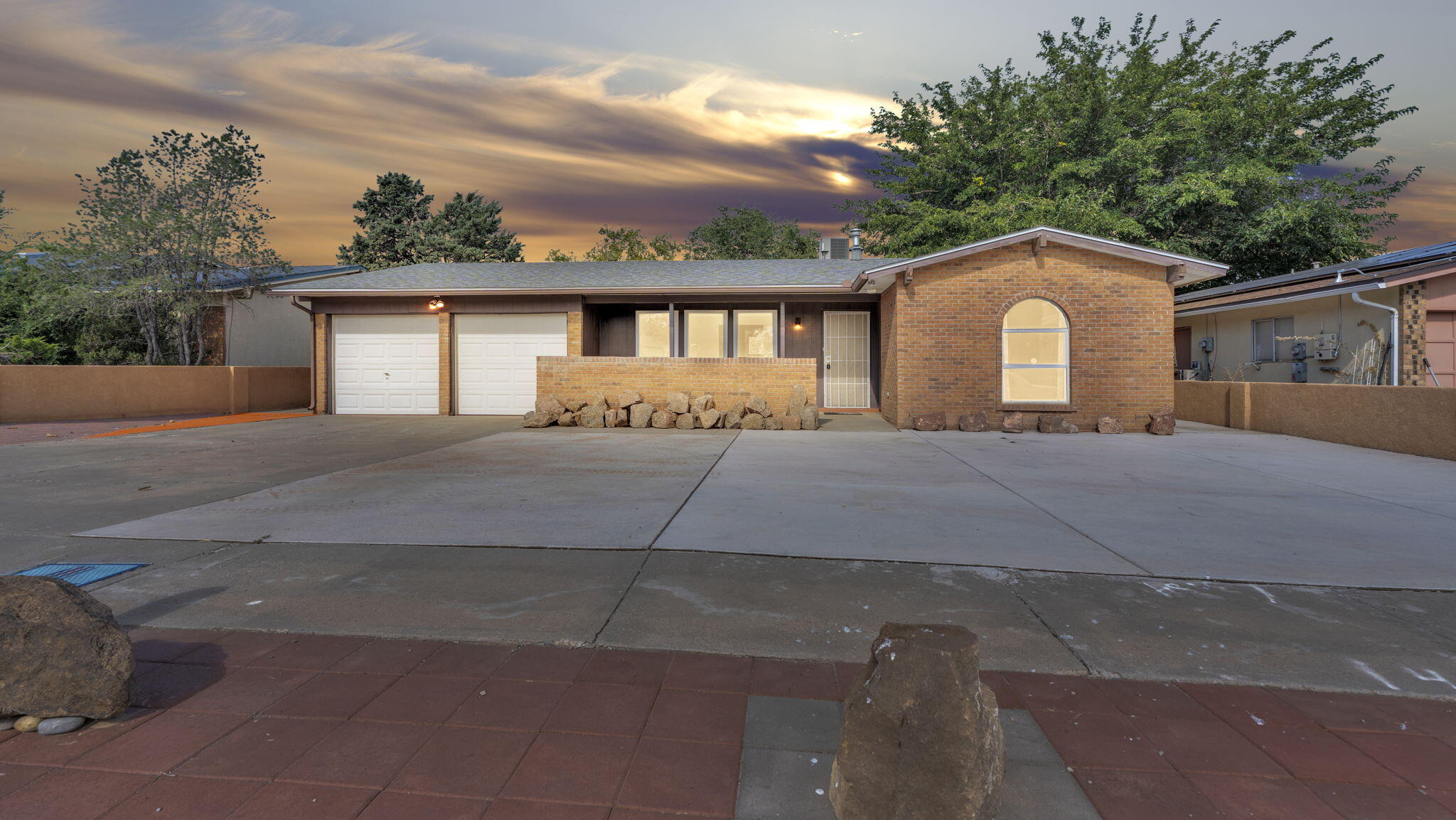Located in a desirable area of the Northeast Heights, this charming 3-bedroom, 2-full-bath home offers comfort and convenience. The newly landscaped backyard is easy to maintain, perfect for relaxing or entertaining. A spacious new covered patio has just been added, providing the ideal outdoor living space year-round.