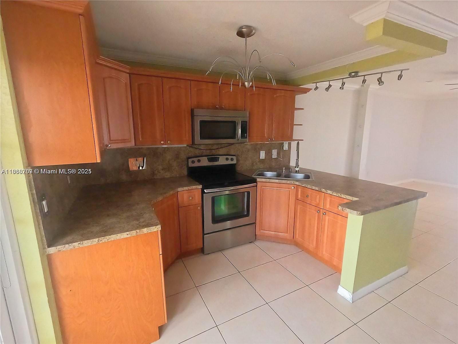 Property photo # 9