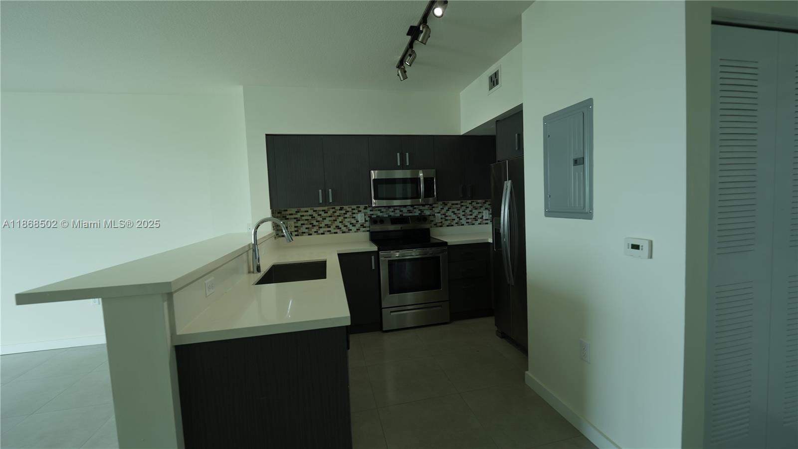 Property photo # 0