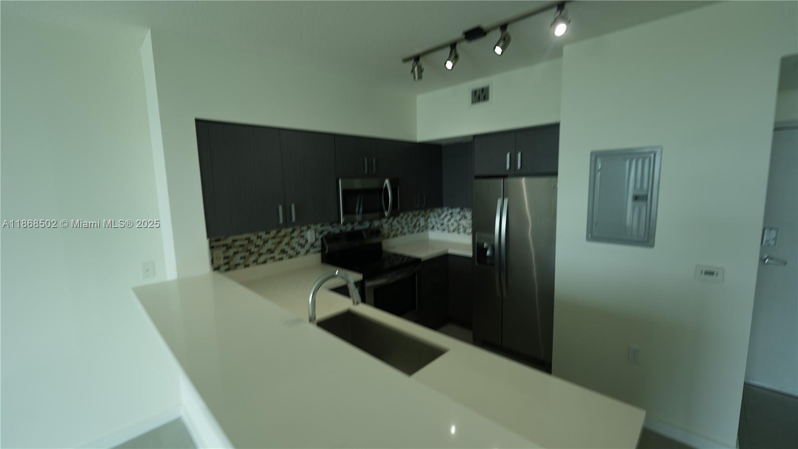 Property photo # 8
