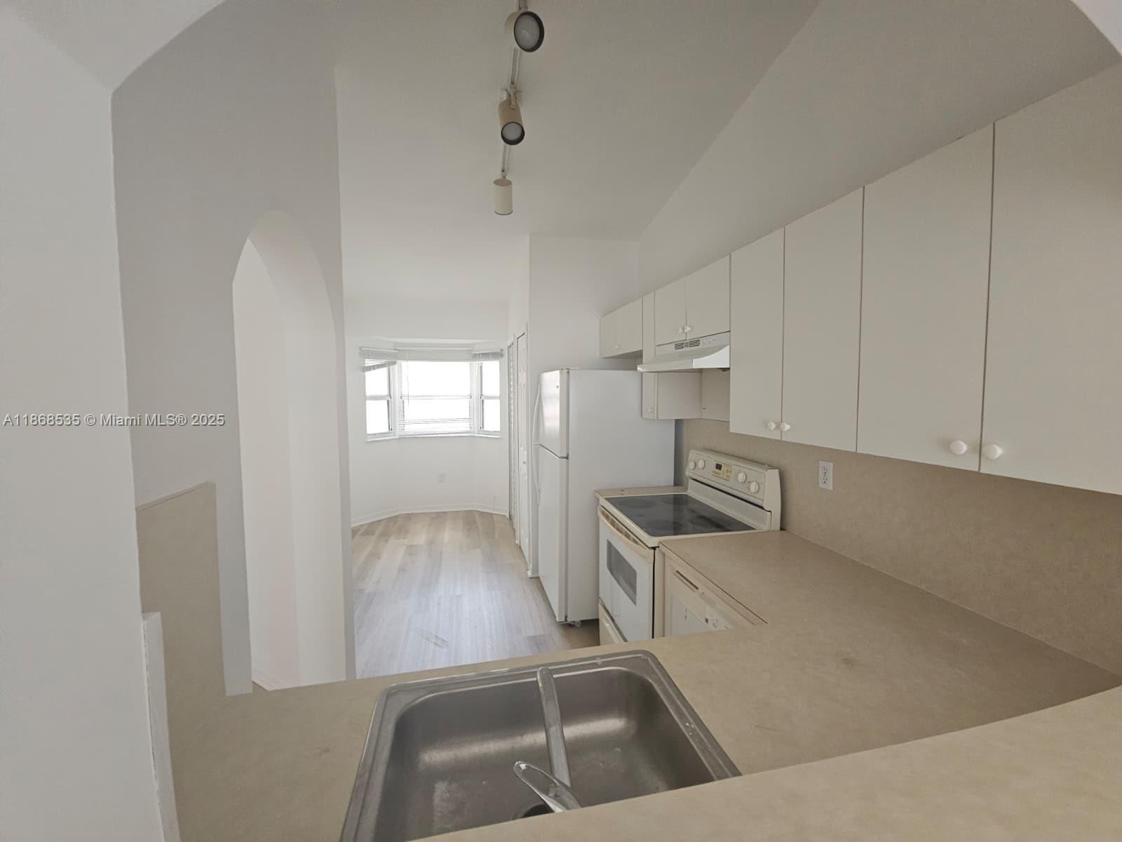 Property photo # 6
