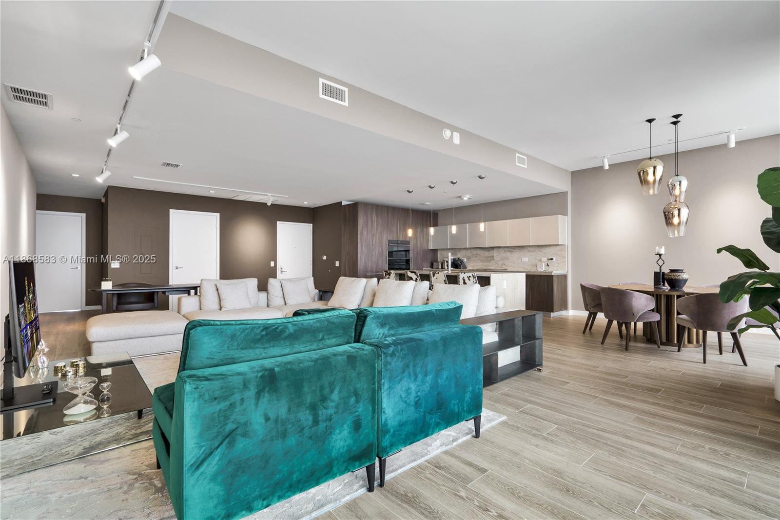 Property photo # 2