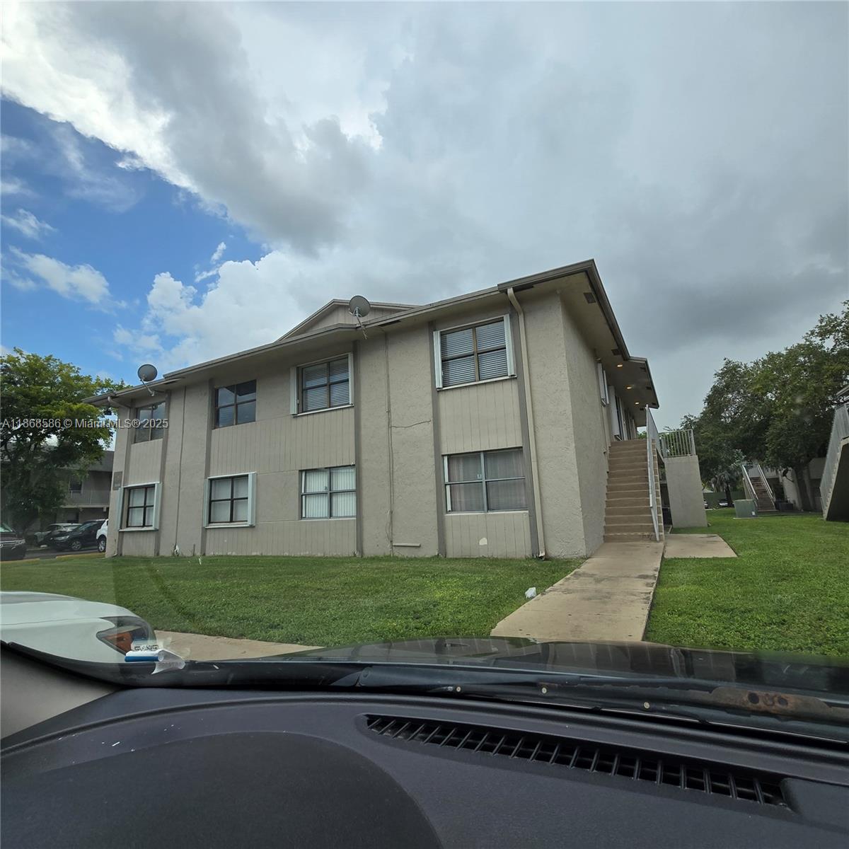 Property photo # 8
