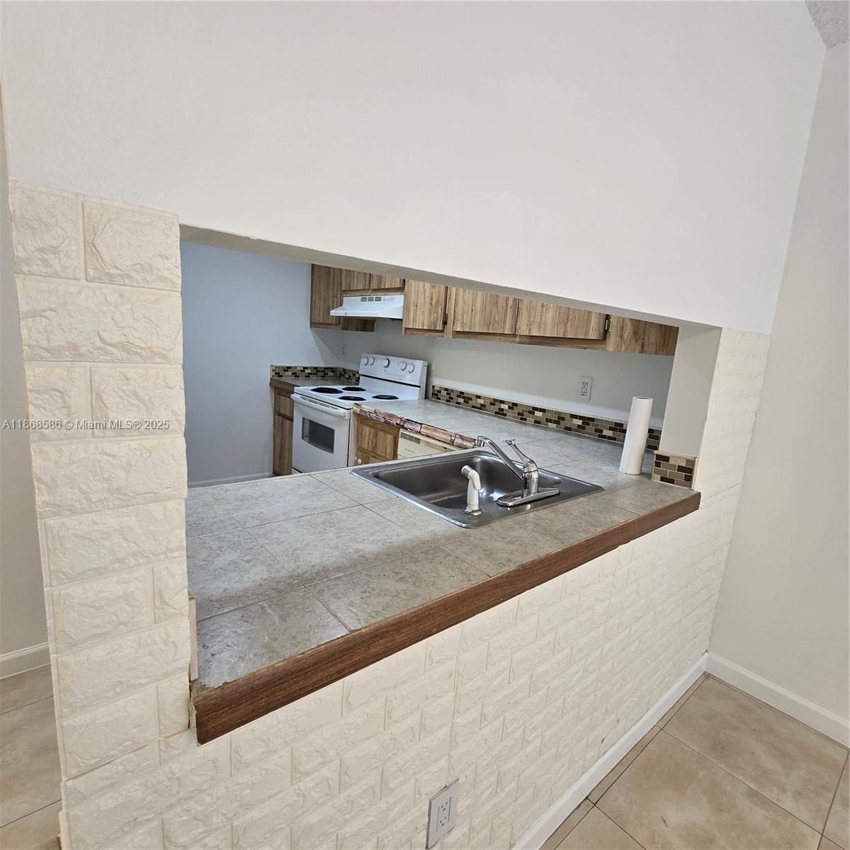Property photo # 9