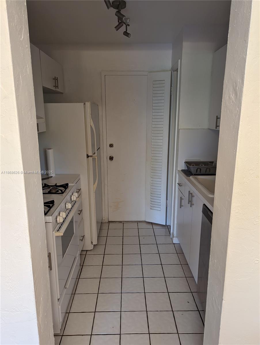 Property photo # 3