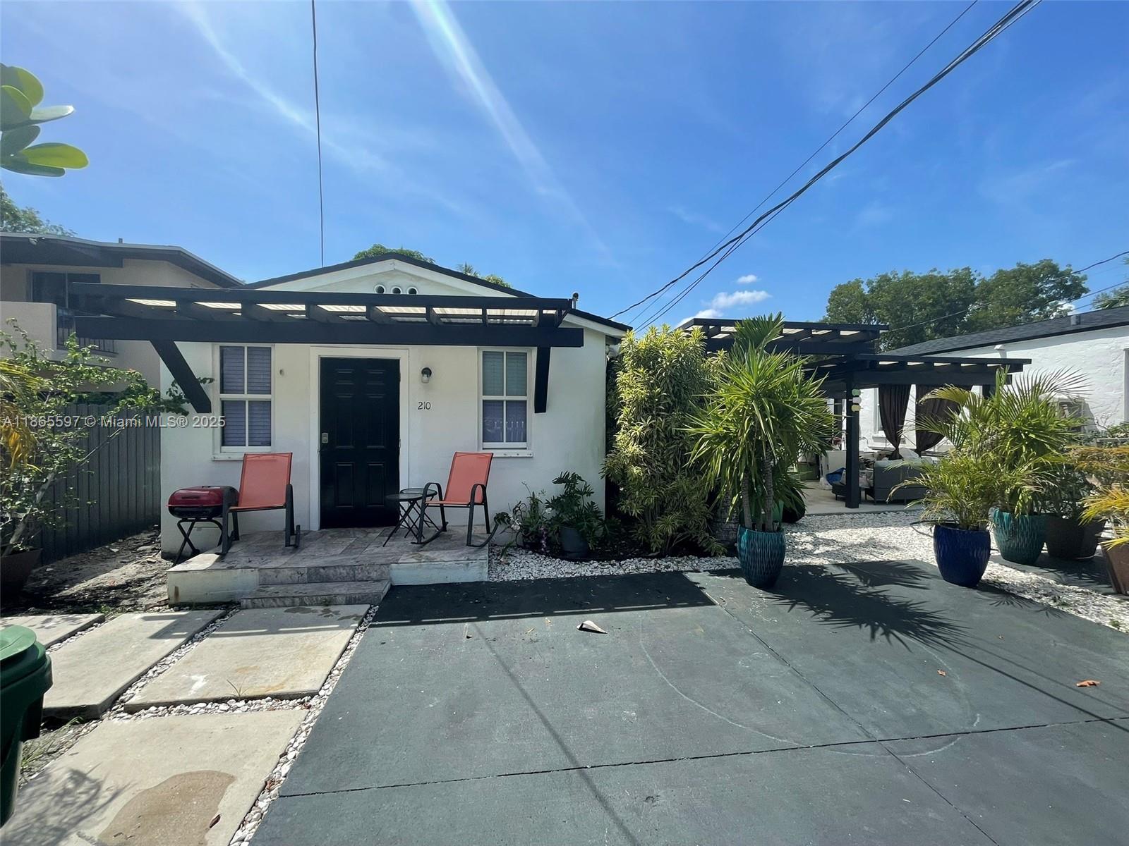 Property photo # 1