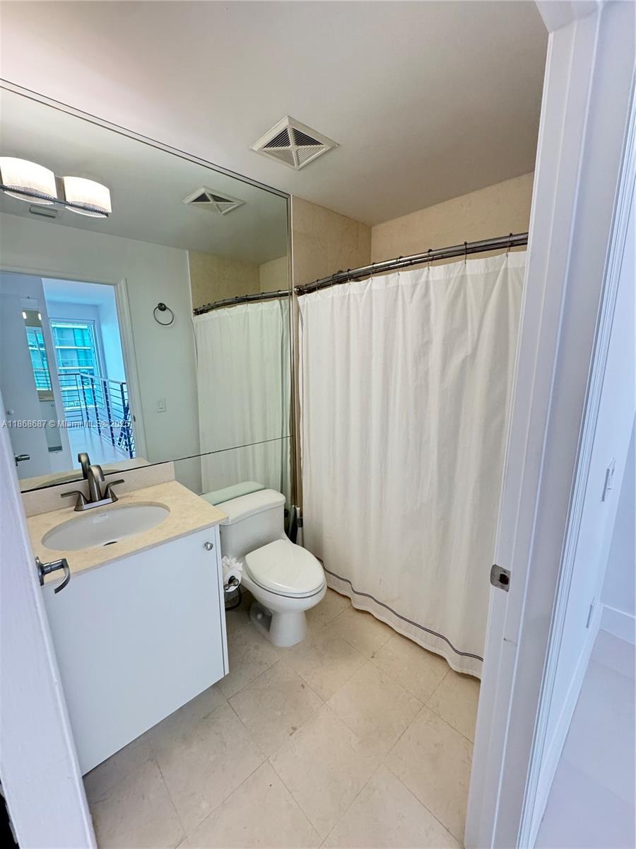 60 SW 13th St #2606, Miami FL 33130