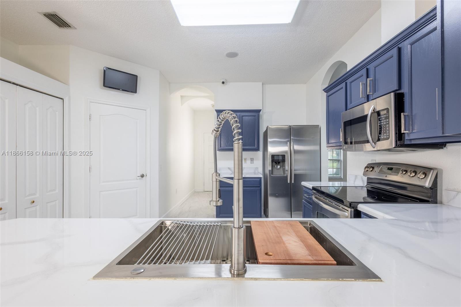 Property photo # 6