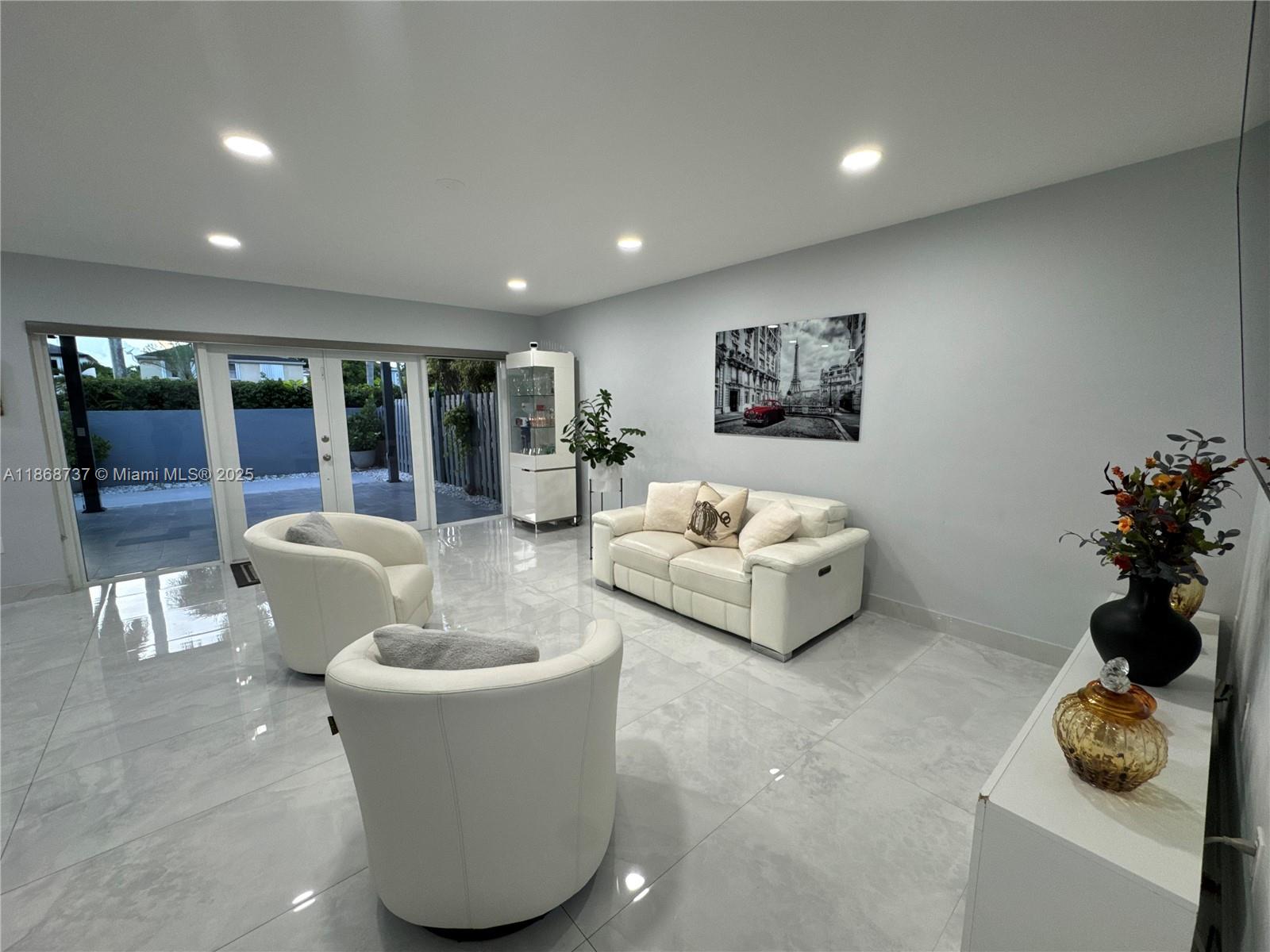 Property photo # 6